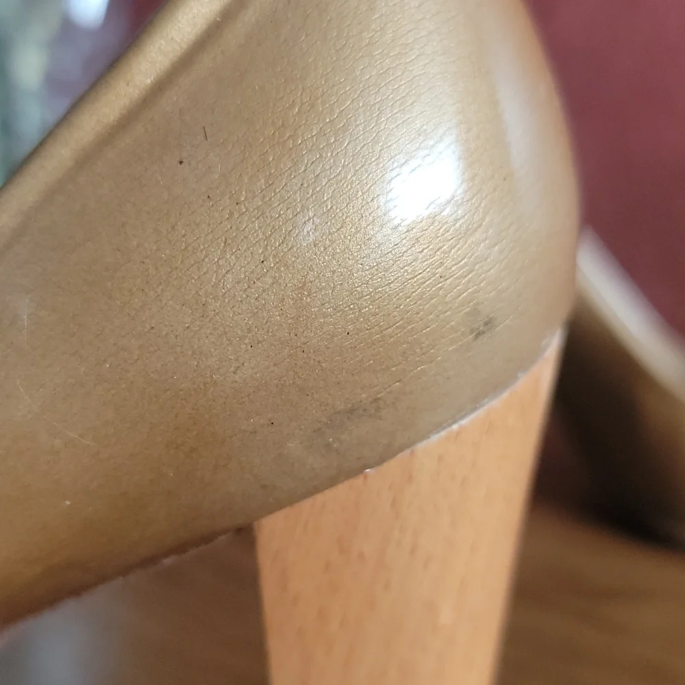 Shoes - Picture 9 of 11